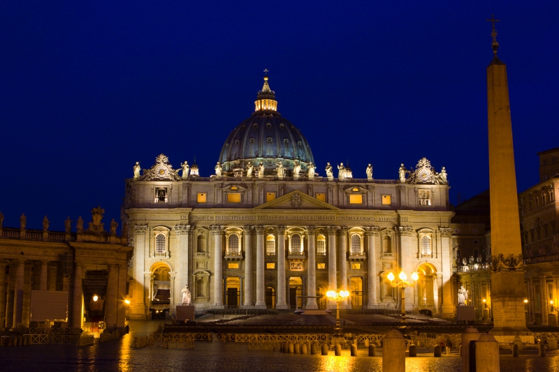 St_Peter's_ Basilica_by_night_Vatican_City_Rome_Italy.jpg - St. Peter's Square & Basilica and the obelisk from the Circus of Nero.